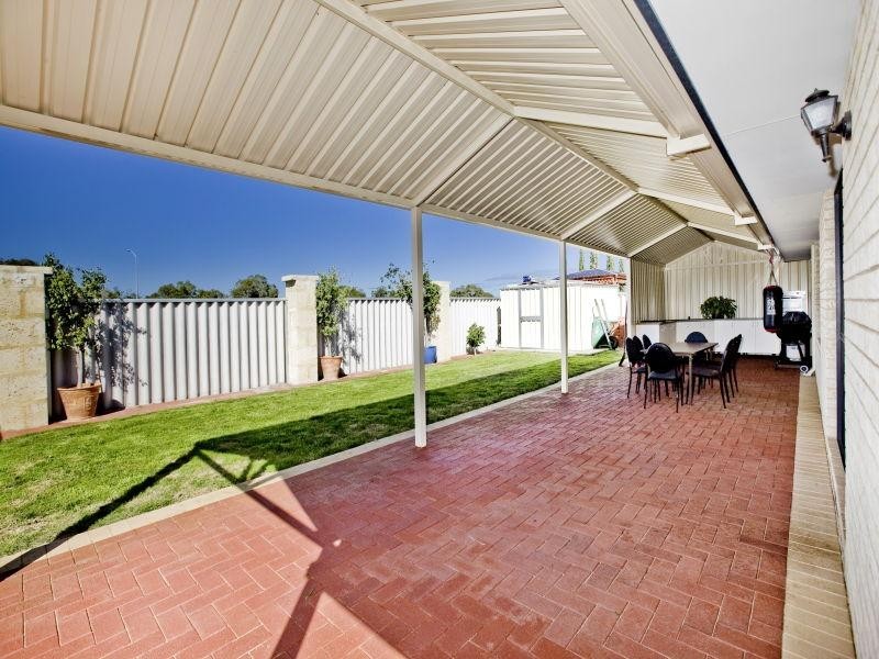 31 Whimbrel Parade, Beechboro WA 6063