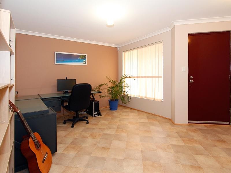 33 Hillwater Prom, Beechboro WA 6063