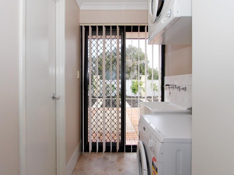 33 Hillwater Prom, Beechboro WA 6063