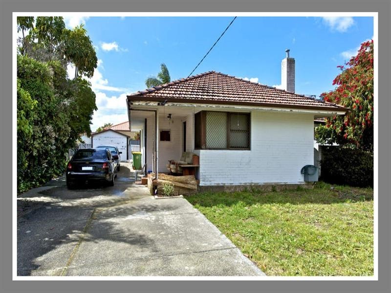 32 Wade Street, Embleton WA 6062