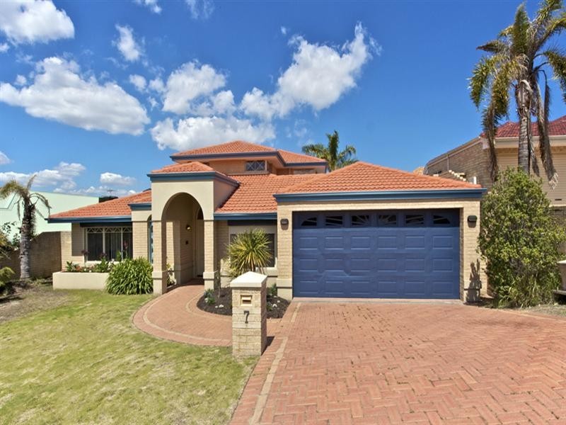 7 Cherrywood Avenue, Dianella WA 6059