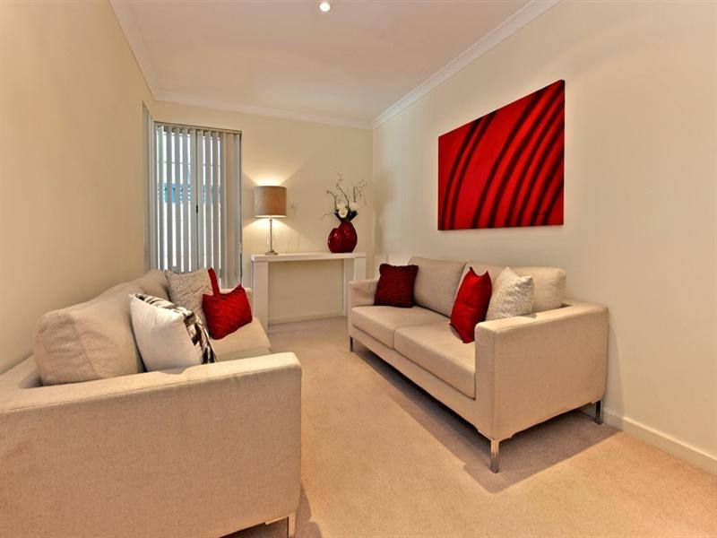 7 Cherrywood Avenue, Dianella WA 6059