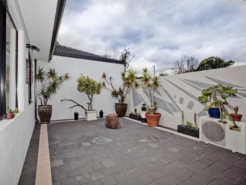 16b Wadhurst Street, Balga WA 6061