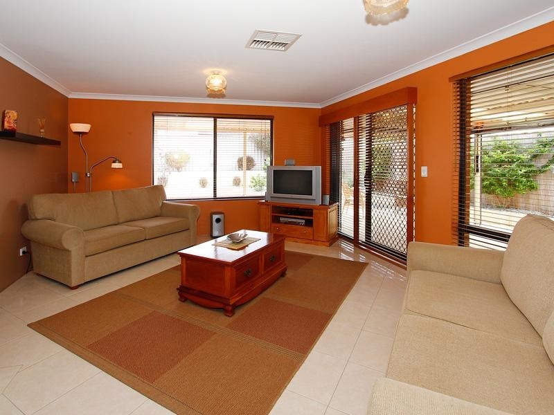 10 Cockatoo Chase, Beechboro WA 6063