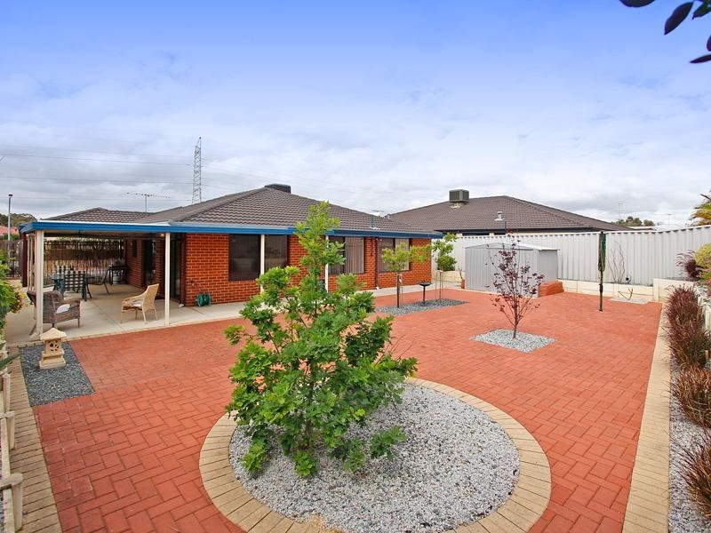10 Cockatoo Chase, Beechboro WA 6063