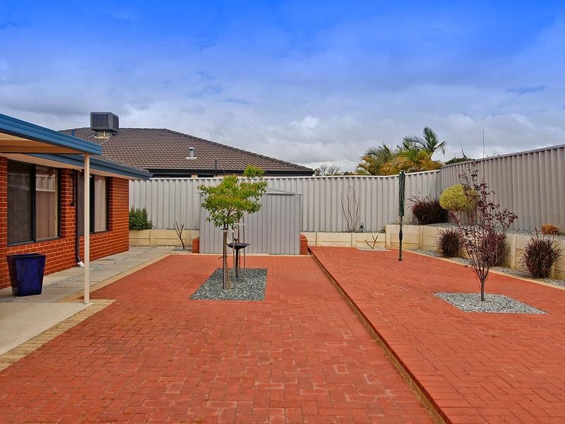 10 Cockatoo Chase, Beechboro WA 6063
