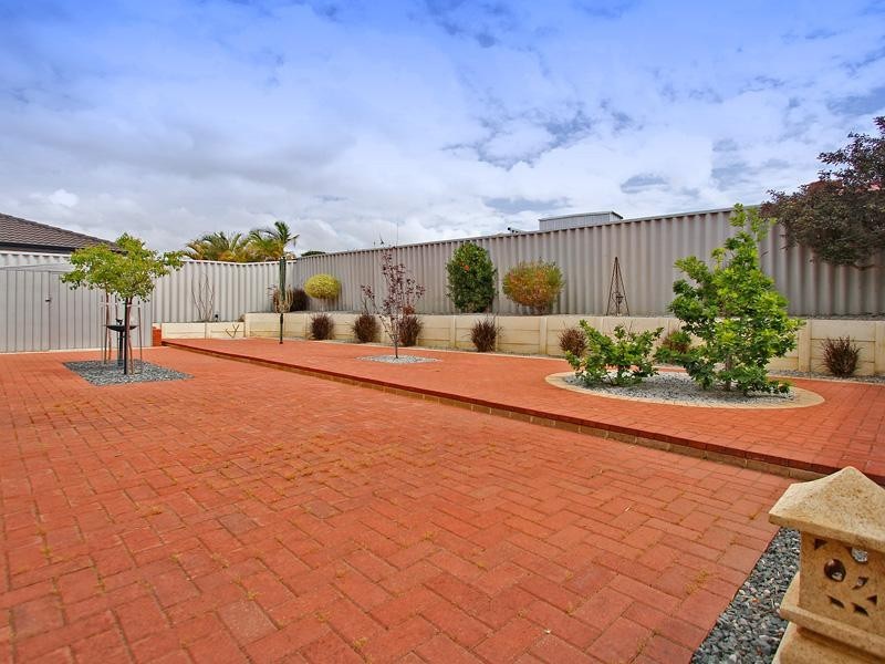 10 Cockatoo Chase, Beechboro WA 6063