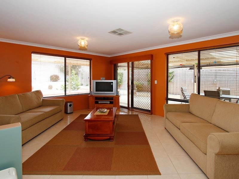 10 Cockatoo Chase, Beechboro WA 6063