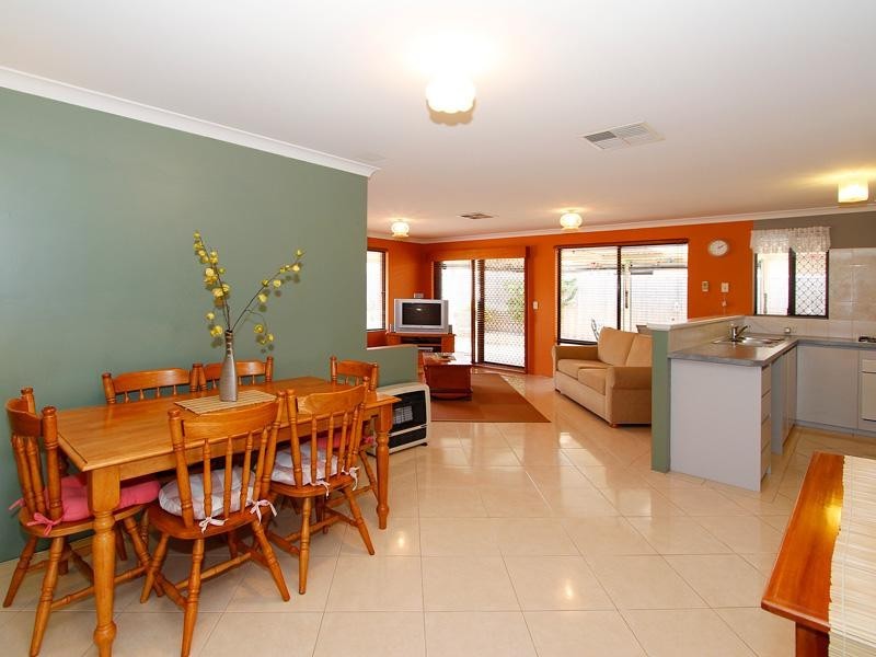 10 Cockatoo Chase, Beechboro WA 6063