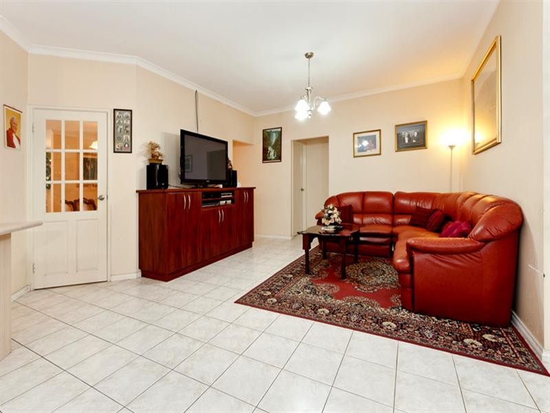 1 Nettia Place, Beechboro WA 6063