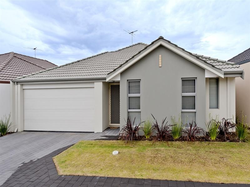 6/24 Larwood Crescent, High Wycombe WA 6057