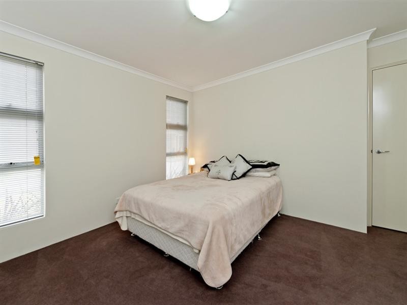 6/24 Larwood Crescent, High Wycombe WA 6057