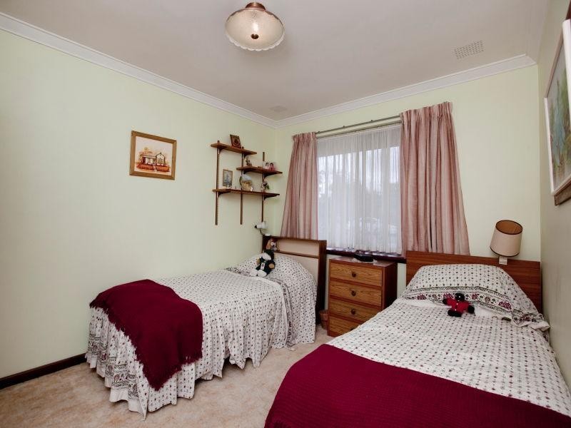 32 Holmwood Way, Embleton WA 6062