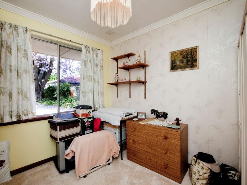 32 Holmwood Way, Embleton WA 6062