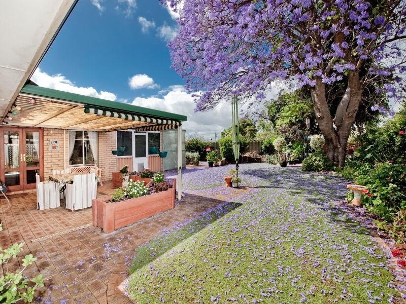 32 Holmwood Way, Embleton WA 6062