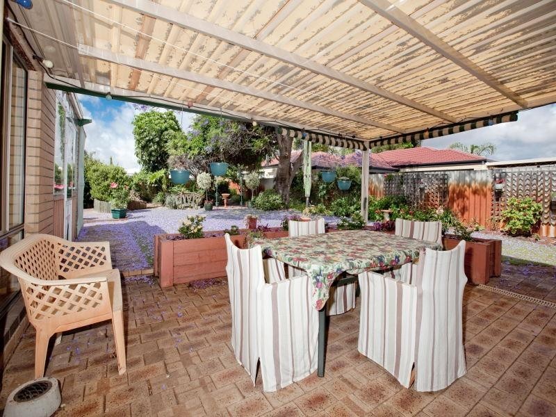 32 Holmwood Way, Embleton WA 6062