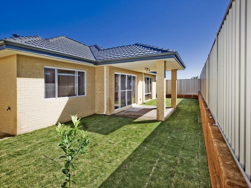 12 Colorino Avenue, Caversham WA 6055