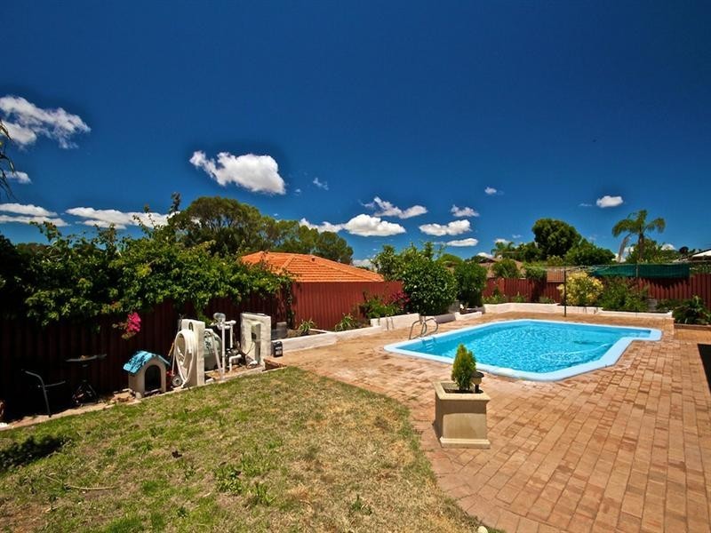 164 Glengarry Drive, Duncraig WA 6023