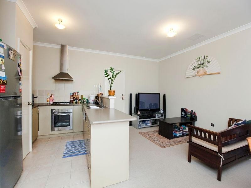 1/11A Kilmurray Way, Balga WA 6061
