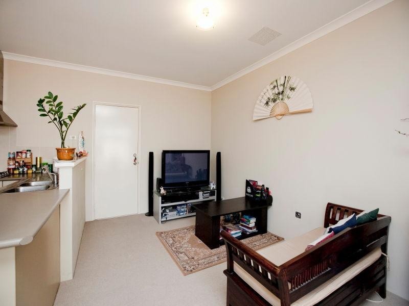 1/11A Kilmurray Way, Balga WA 6061