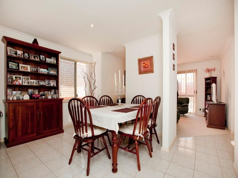 2/21 Quondong Street, Nollamara WA 6061