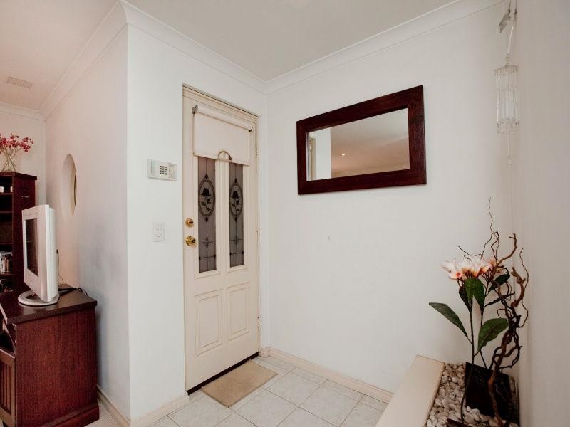 2/21 Quondong Street, Nollamara WA 6061