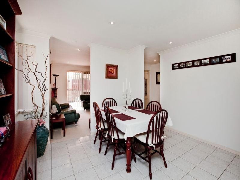 2/21 Quondong Street, Nollamara WA 6061