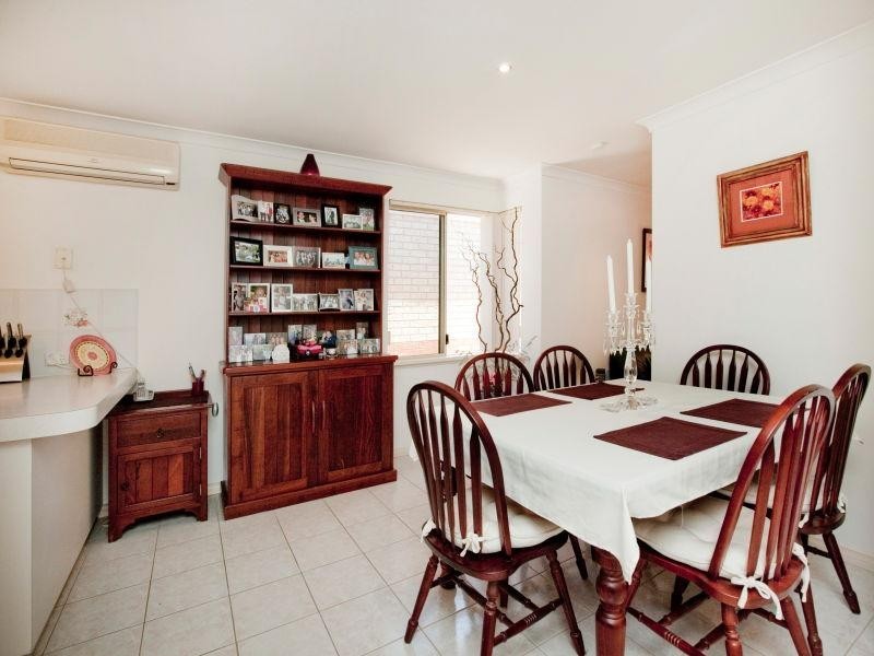 2/21 Quondong Street, Nollamara WA 6061