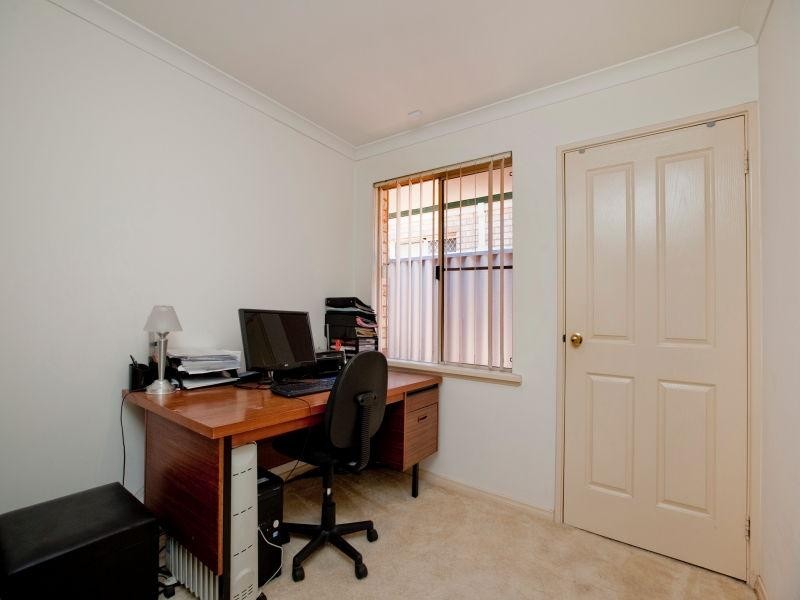 2/21 Quondong Street, Nollamara WA 6061