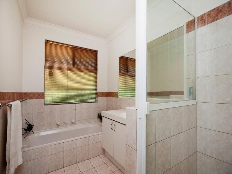 2/21 Quondong Street, Nollamara WA 6061