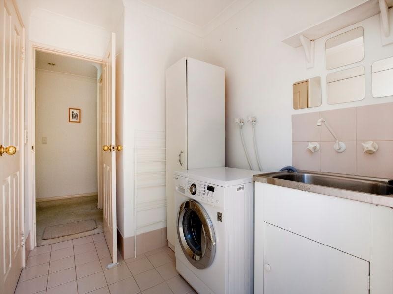 2/21 Quondong Street, Nollamara WA 6061