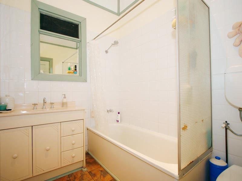 254 Belgravia Street, Cloverdale WA 6105
