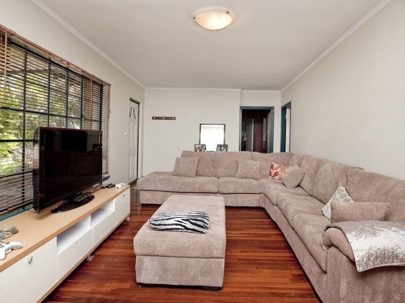 42 Cygnet Street, Dianella WA 6059