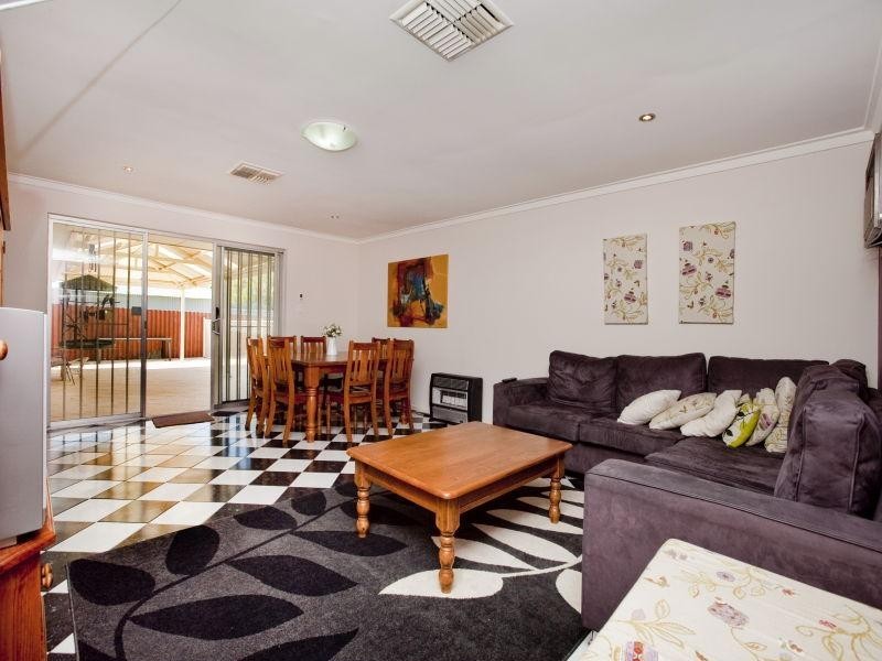 19 Crystal Brook Street, Dianella WA 6059