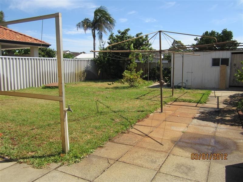 21 Cheviot Street, Dianella WA 6059