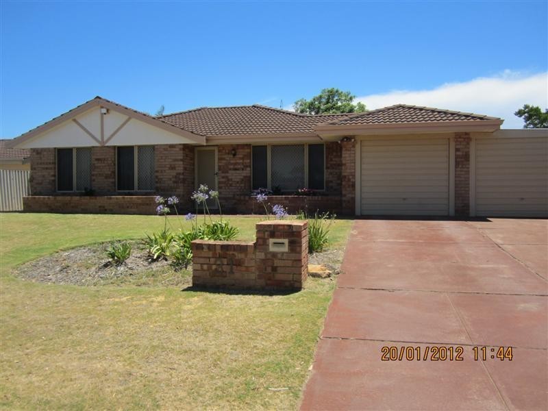 31 Augustus Way, Marangaroo WA 6064