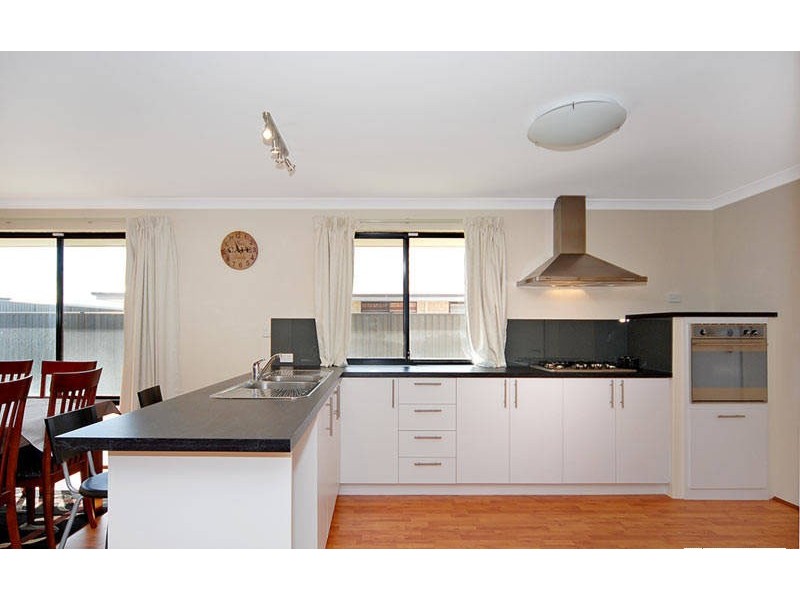 31 Beechwood Circle, Aveley WA 6069