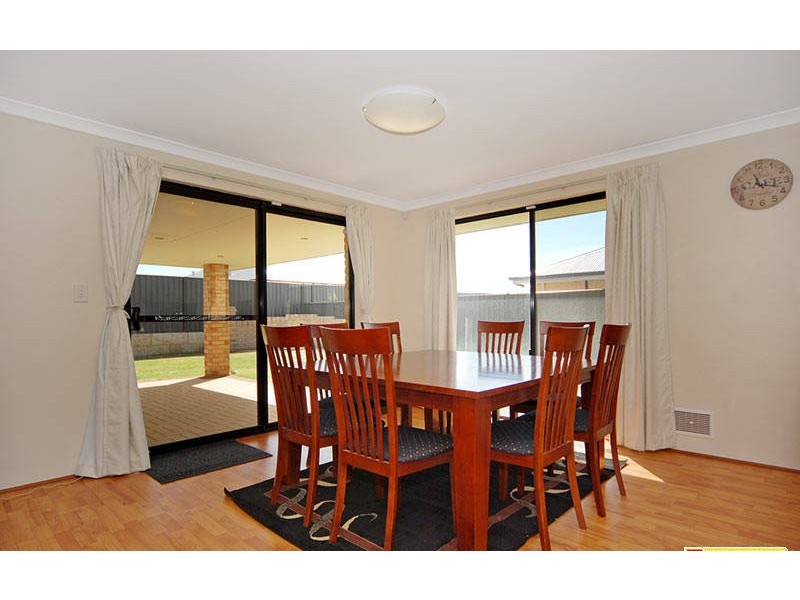 31 Beechwood Circle, Aveley WA 6069