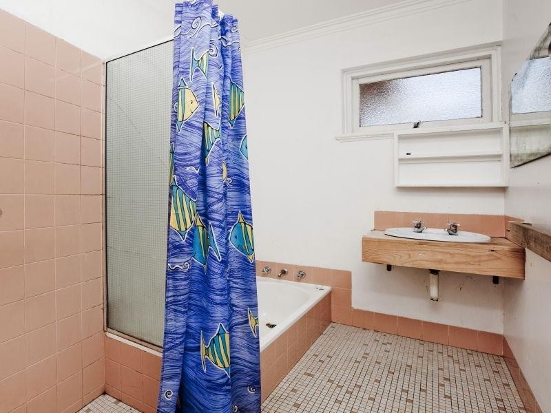 6 Rennington Street, Dianella WA 6059