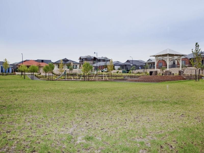 4 Delaney Road, Aveley WA 6069