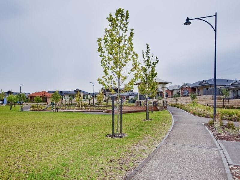 4 Delaney Road, Aveley WA 6069