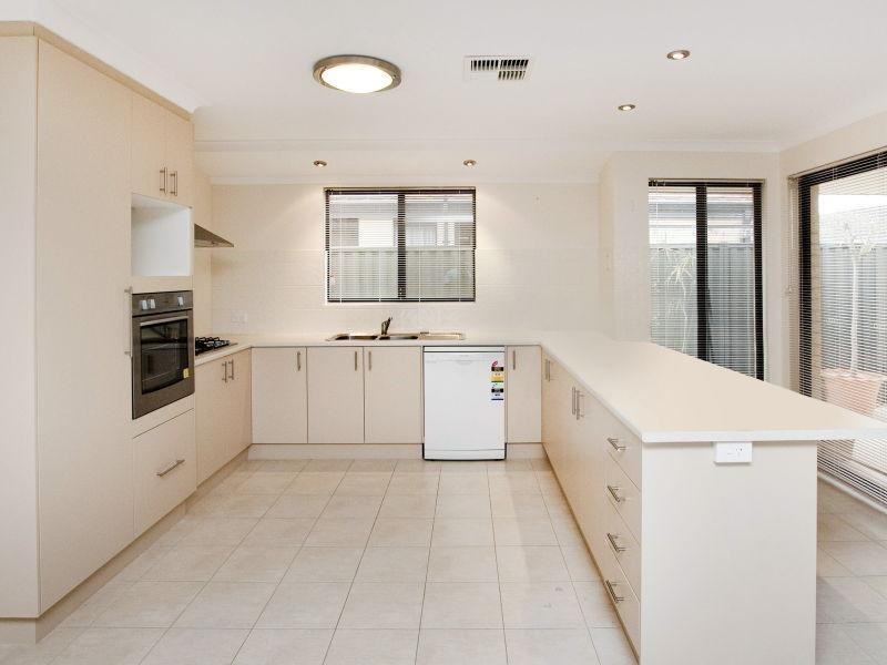 4 Delaney Road, Aveley WA 6069