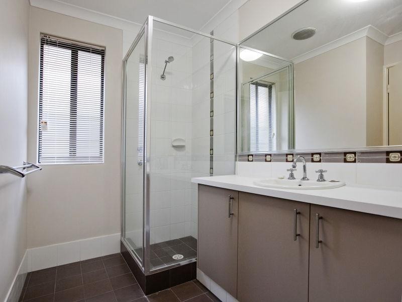 4 Delaney Road, Aveley WA 6069