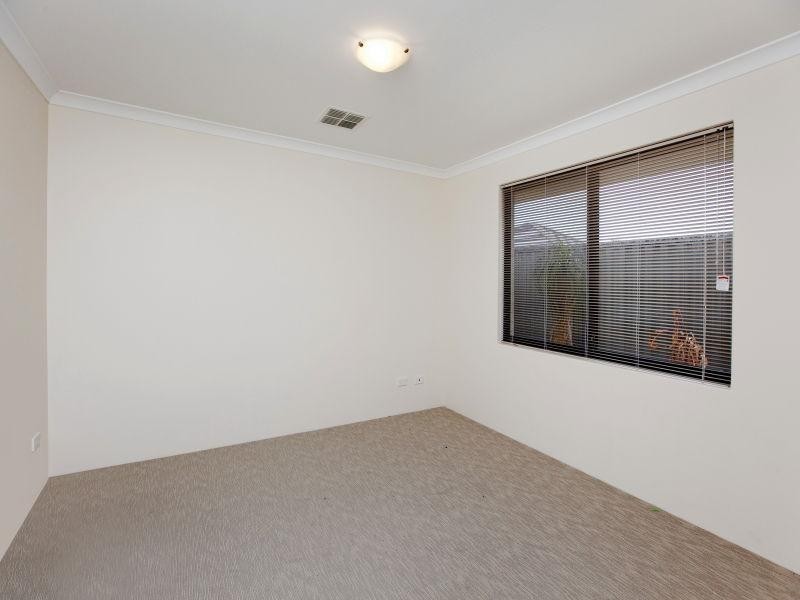 4 Delaney Road, Aveley WA 6069