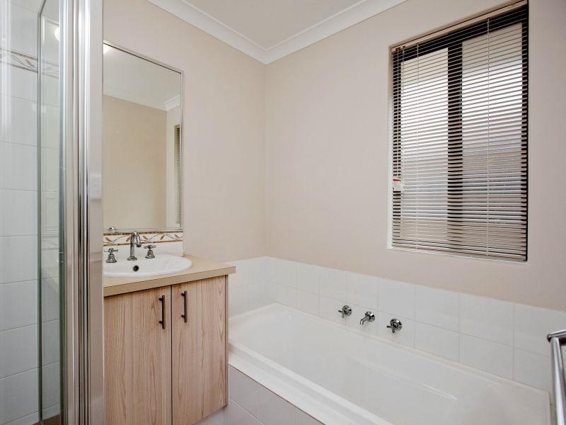 4 Delaney Road, Aveley WA 6069