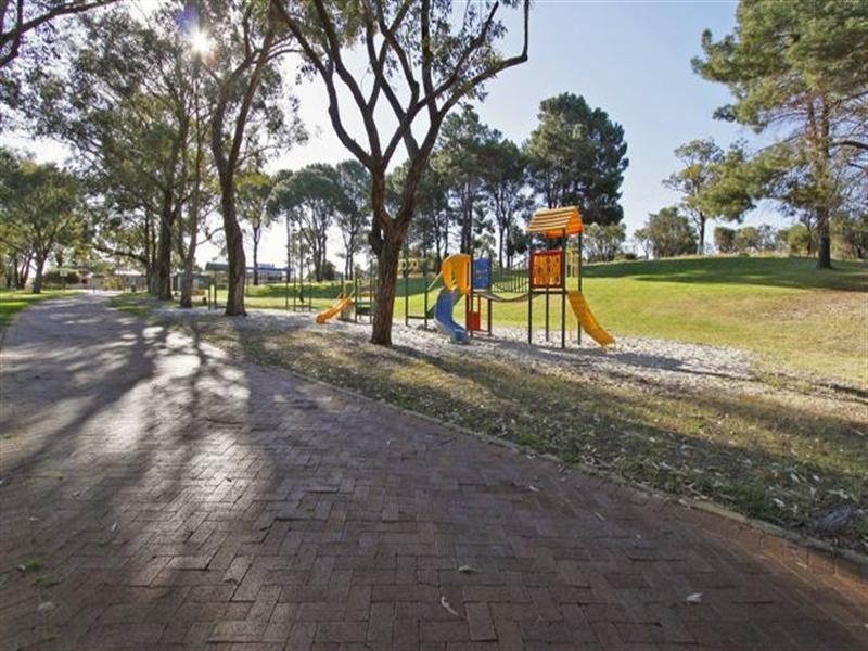 18a Third Avenue, Bassendean WA 6054