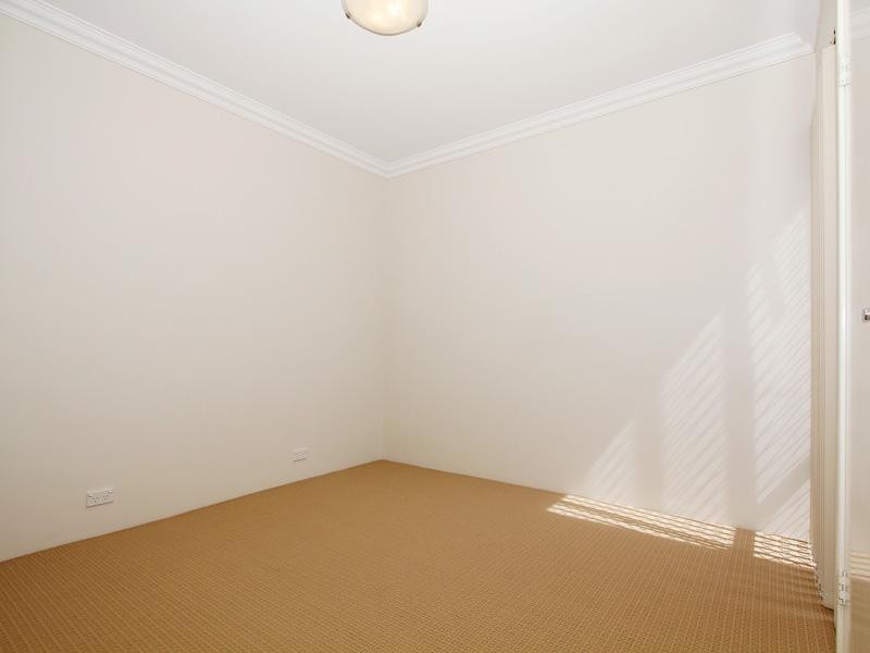 15C Loughton Way, Balga WA 6061