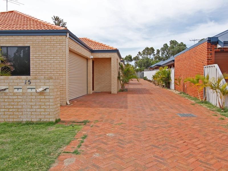15C Loughton Way, Balga WA 6061