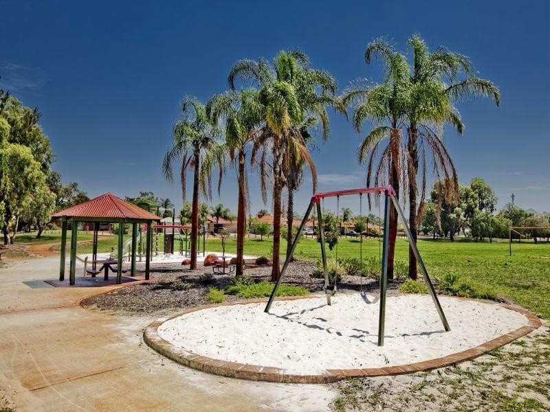 7 Redgate Court, Kiara WA 6054