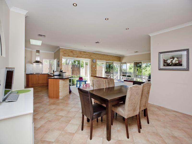 10 Tobruk Lane, Dianella WA 6059